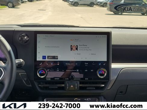 Used 2024 Lexus GX 550 w/ Accessory Package (Z1) AWD/4WD image 18