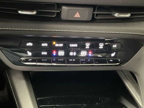 Certified 2023 Buick Envision Preferred w/ Sport Touring Package AWD/4WD image 22