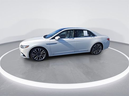 Used 2018 Lincoln Continental Reserve image 4