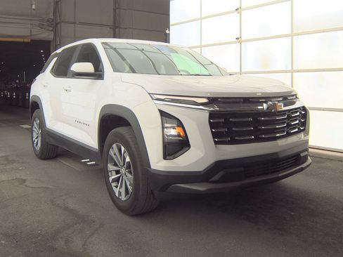 Used 2025 Chevrolet Equinox LT FWD image 71