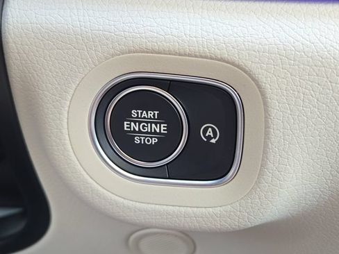 New 2026 Mercedes-Benz GLS 450 4MATIC image 11