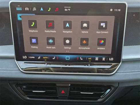 New 2025 Volkswagen Tiguan SE image 13