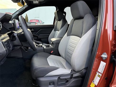 Used 2025 Toyota Tacoma TRD Sport image 14