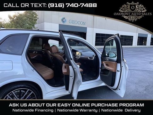 Used 2019 BMW X5 xDrive50i w/ M Sport Package AWD/4WD image 18