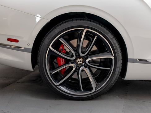 Used 2020 Bentley Continental GT image 44
