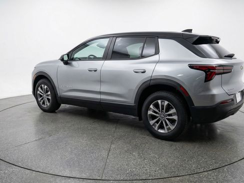 Used 2025 Chevrolet Equinox LT image 6