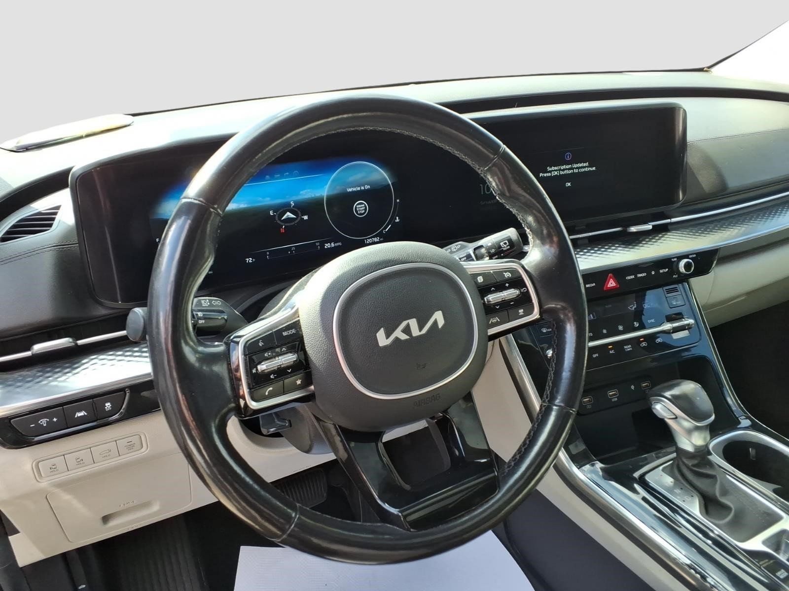 Used 2023 Kia Carnival SX Prestige FWD image 12