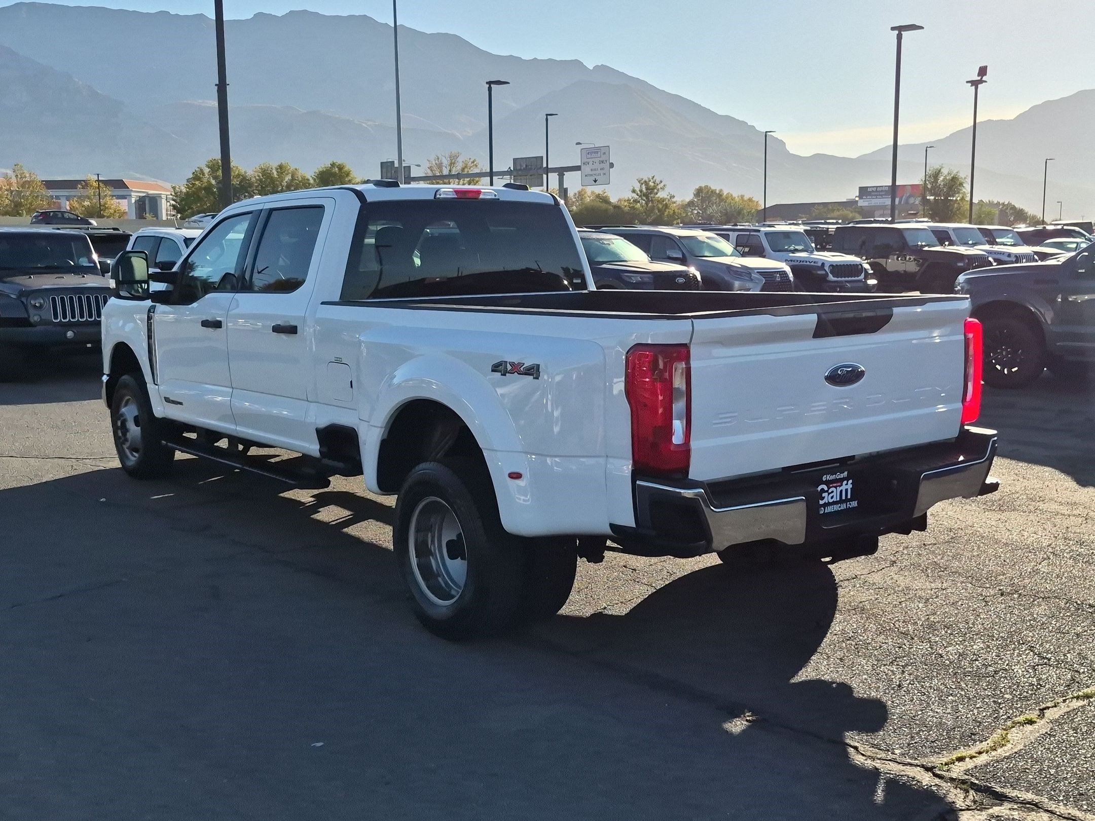 Used 2025 Ford F350 XLT AWD/4WD image 9