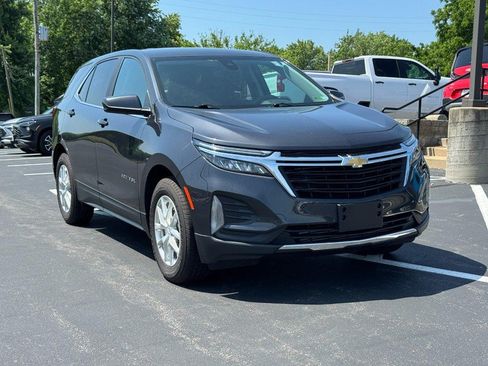 Used 2022 Chevrolet Equinox LT FWD image 2