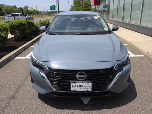 Certified 2024 Nissan Sentra SV FWD image 5