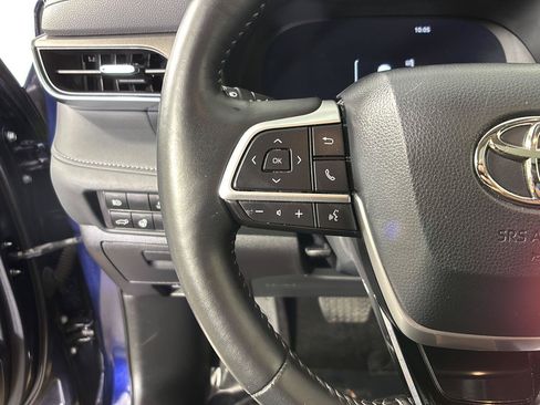 Used 2023 Toyota Highlander Limited AWD/4WD image 30