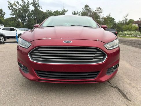 Used 2014 Ford Fusion SE w/ Equipment Group 202A FWD image 2