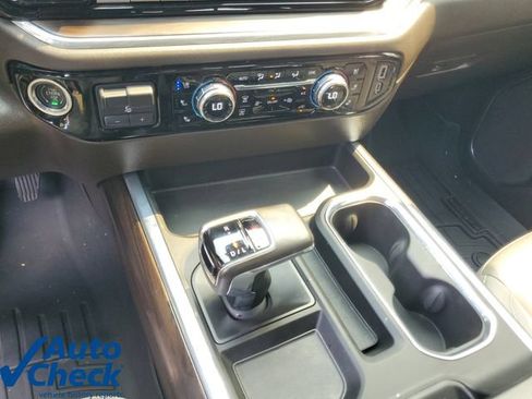 Used 2024 GMC Sierra 1500 SLT w/ SLT Premium Plus Package AWD/4WD image 26
