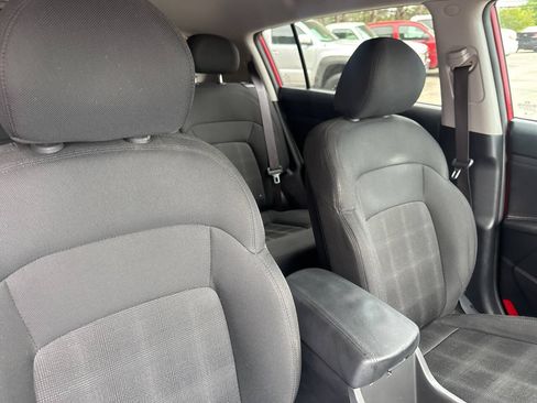 Used 2011 Kia Sportage LX w/ Convenience Pkg AWD/4WD image 17