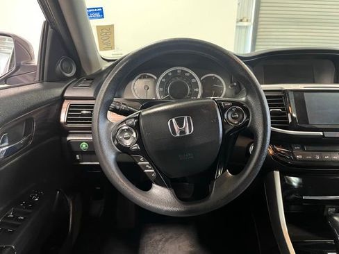 Used 2016 Honda Accord EX image 21