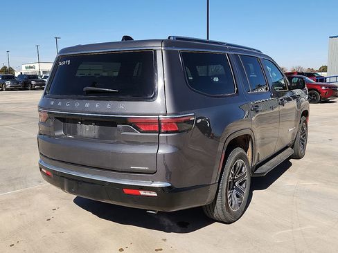 Used 2024 Jeep Wagoneer Series II w/ Flexible Seating Group image 4