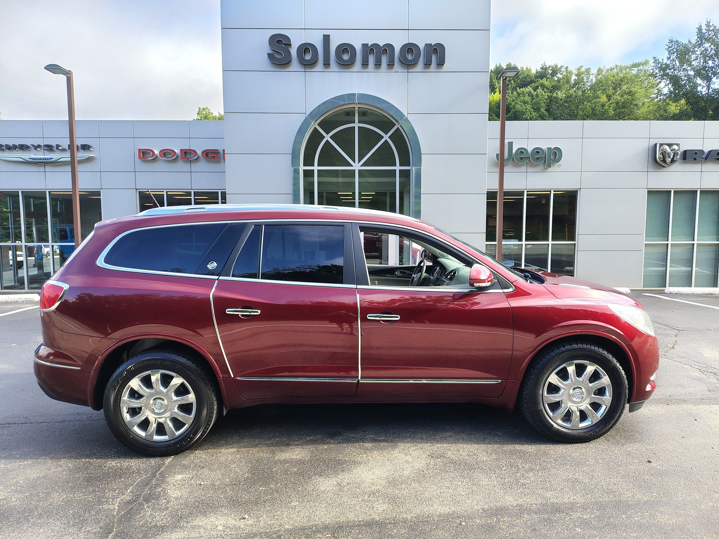 Used 2017 Buick Enclave Premium AWD/4WD image 1