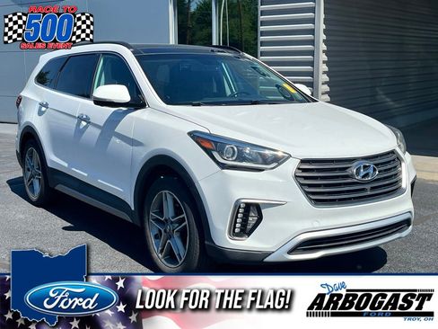 Used 2019 Hyundai Santa Fe XL w/ Cargo Package FWD image 1