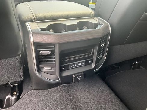 New 2026 RAM 3500 Laramie AWD/4WD image 31