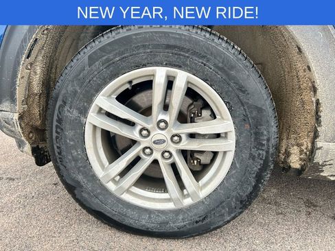 Used 2022 Ford Explorer XLT w/ Equipment Group 202A image 21