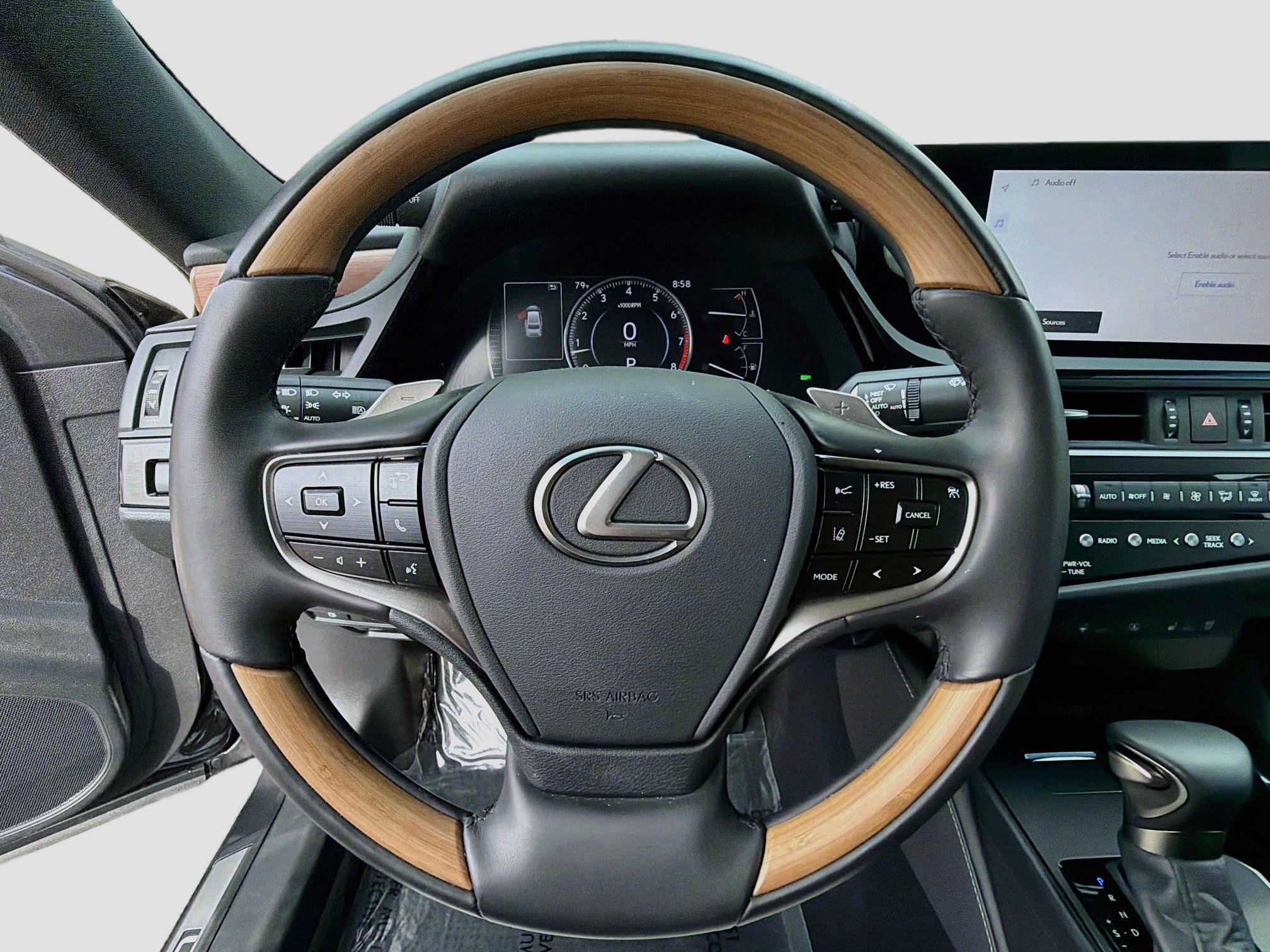 Used 2025 Lexus ES 350 w/ Luxury Package FWD image 11