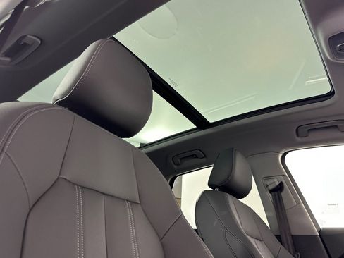 Used 2025 Audi Q5 Premium w/ Convenience Package image 16