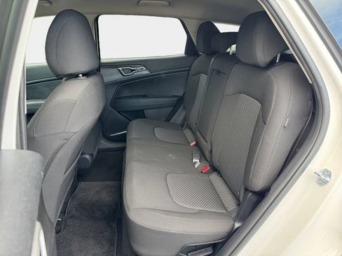 Used 2024 Kia Sportage LX AWD/4WD image 20