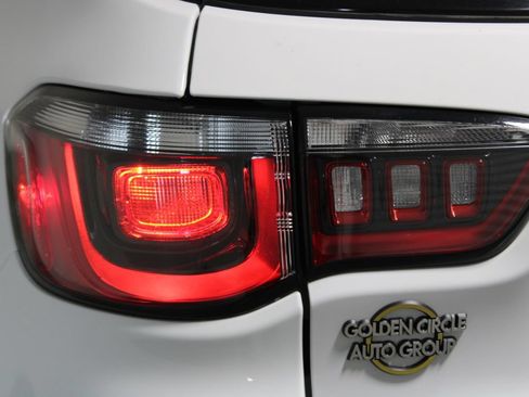 Used 2025 Jeep Compass Trailhawk w/ Trailer Tow Group AWD/4WD image 44