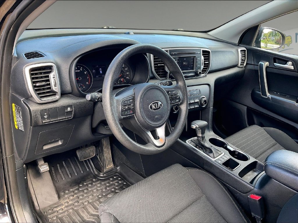 Used 2018 Kia Sportage LX AWD/4WD image 8