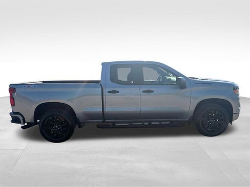 Used 2025 Chevrolet Silverado 1500 Custom w/ Turbomax Blackout Package AWD/4WD image 6