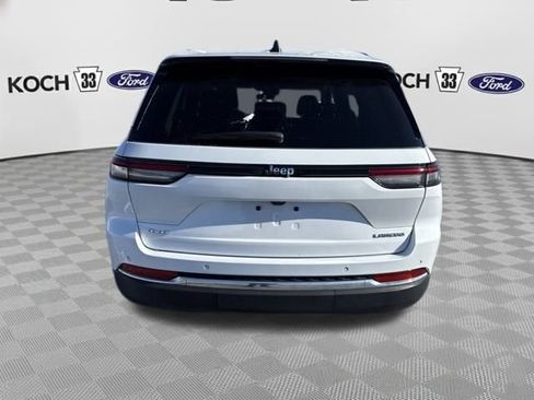 Used 2023 Jeep Grand Cherokee Laredo image 6