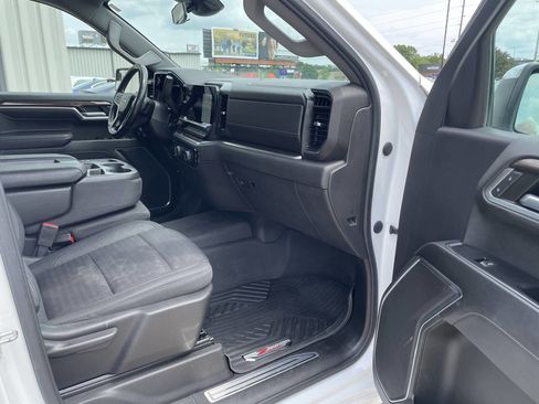 Used 2022 Chevrolet Silverado 1500 LT image 11