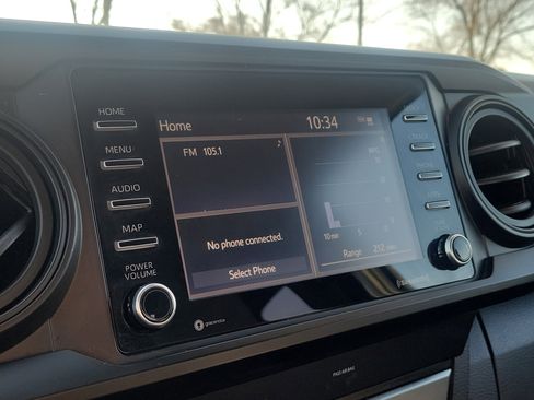 Used 2022 Toyota Tacoma SR image 25