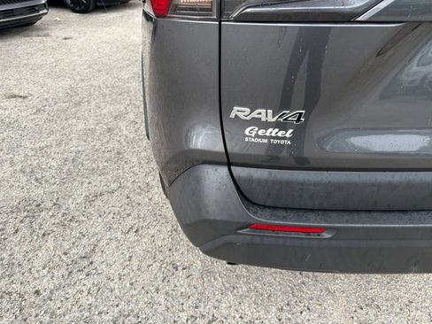 Used 2022 Toyota RAV4 LE FWD image 18
