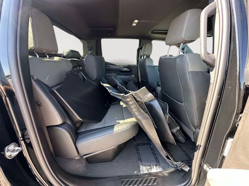 Used 2024 Chevrolet Silverado 1500 ZR2 w/ Technology Package AWD/4WD image 30