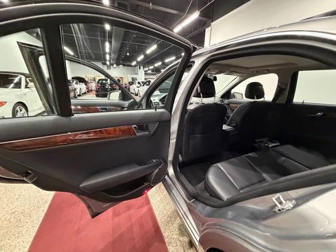 Used 2011 Mercedes-Benz C 300 4MATIC Sedan image 24