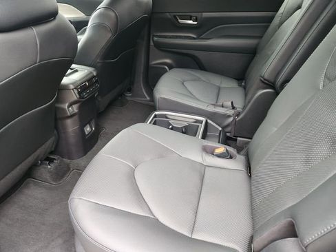 New 2026 Toyota Grand Highlander FWD image 23