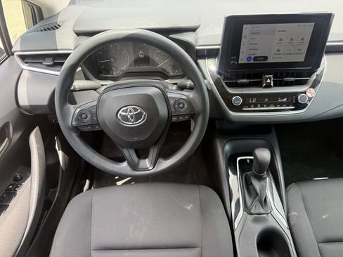 Used 2024 Toyota Corolla LE FWD image 11