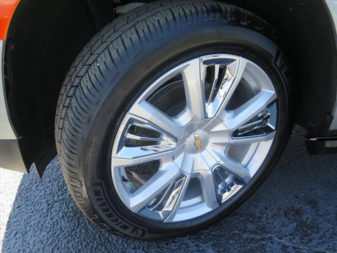 Used 2024 Chevrolet Tahoe High Country AWD/4WD image 26