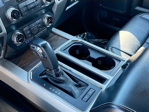 Used 2019 Ford F150 Lariat w/ Equipment Group 502A Luxury image 27