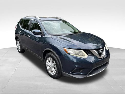 Used 2016 Nissan Rogue SV FWD image 1