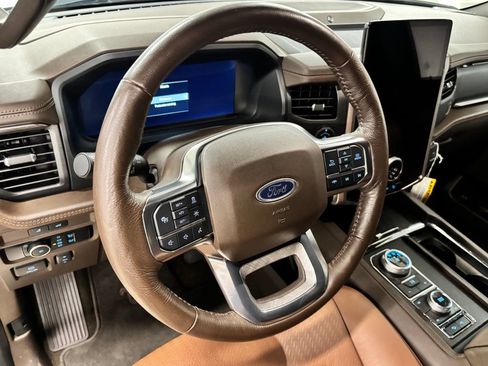 Used 2023 Ford Expedition Max King Ranch AWD/4WD image 16