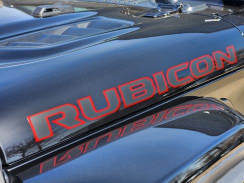 Used 2024 Jeep Wrangler Unlimited Rubicon image 12