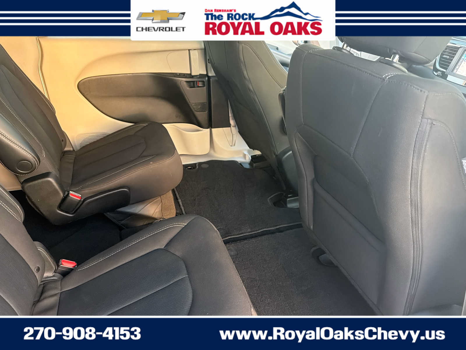 Used 2023 Chrysler Voyager LX FWD image 29