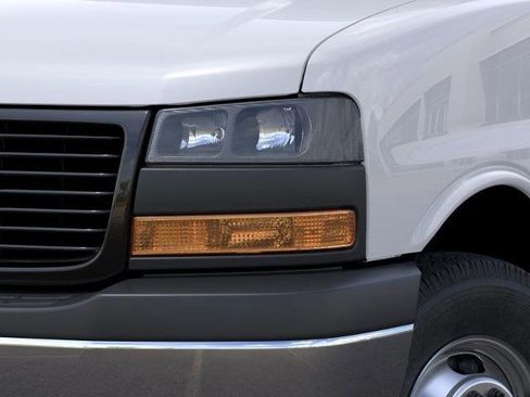 New 2025 GMC Savana 3500 Extended w/ Power Convenience Package image 10