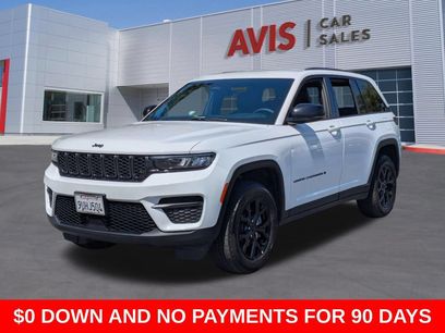 Used 2025 Jeep Grand Cherokee Altitude