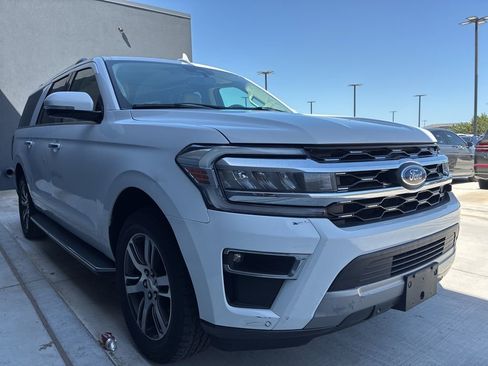 Used 2022 Ford Expedition Max Limited RWD image 3