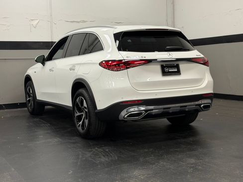 Used 2025 Mercedes-Benz GLC 350e 4MATIC image 11