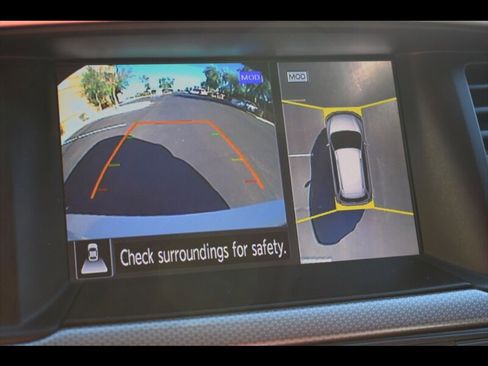 Used 2018 Nissan Pathfinder SL w/ Midnight Edition Package image 11