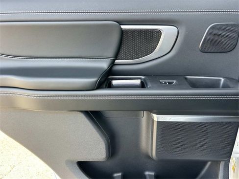 Used 2025 Ford Expedition Platinum w/ Stealth Performance Package image 17